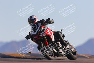 media/Nov-06-2023-Moto Forza (Mon) [[ce023d0744]]/3-Intermediate Group/Session 5 (Turn 9)/